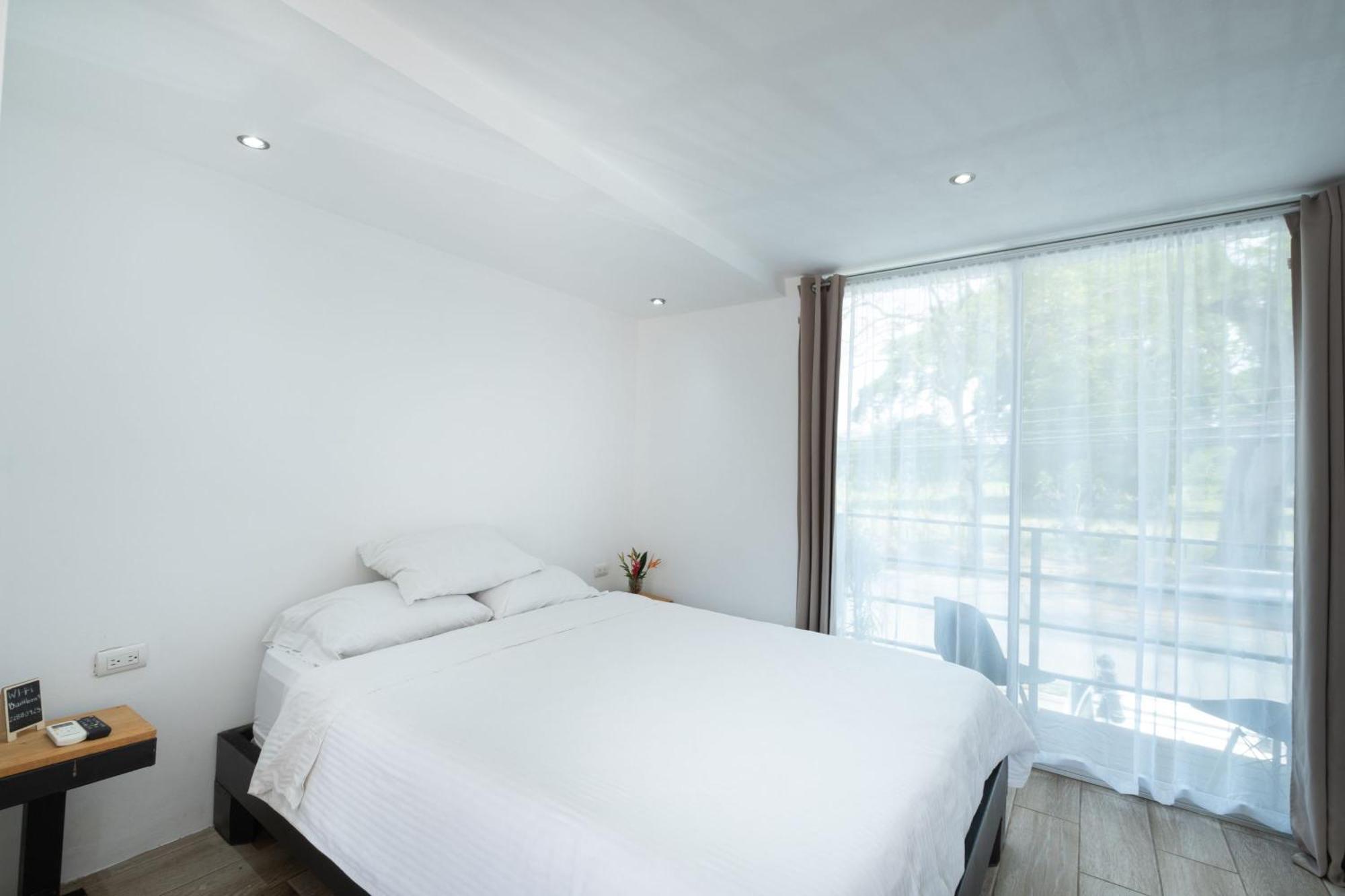 Hotel Bamboo Jacó Екстериор снимка